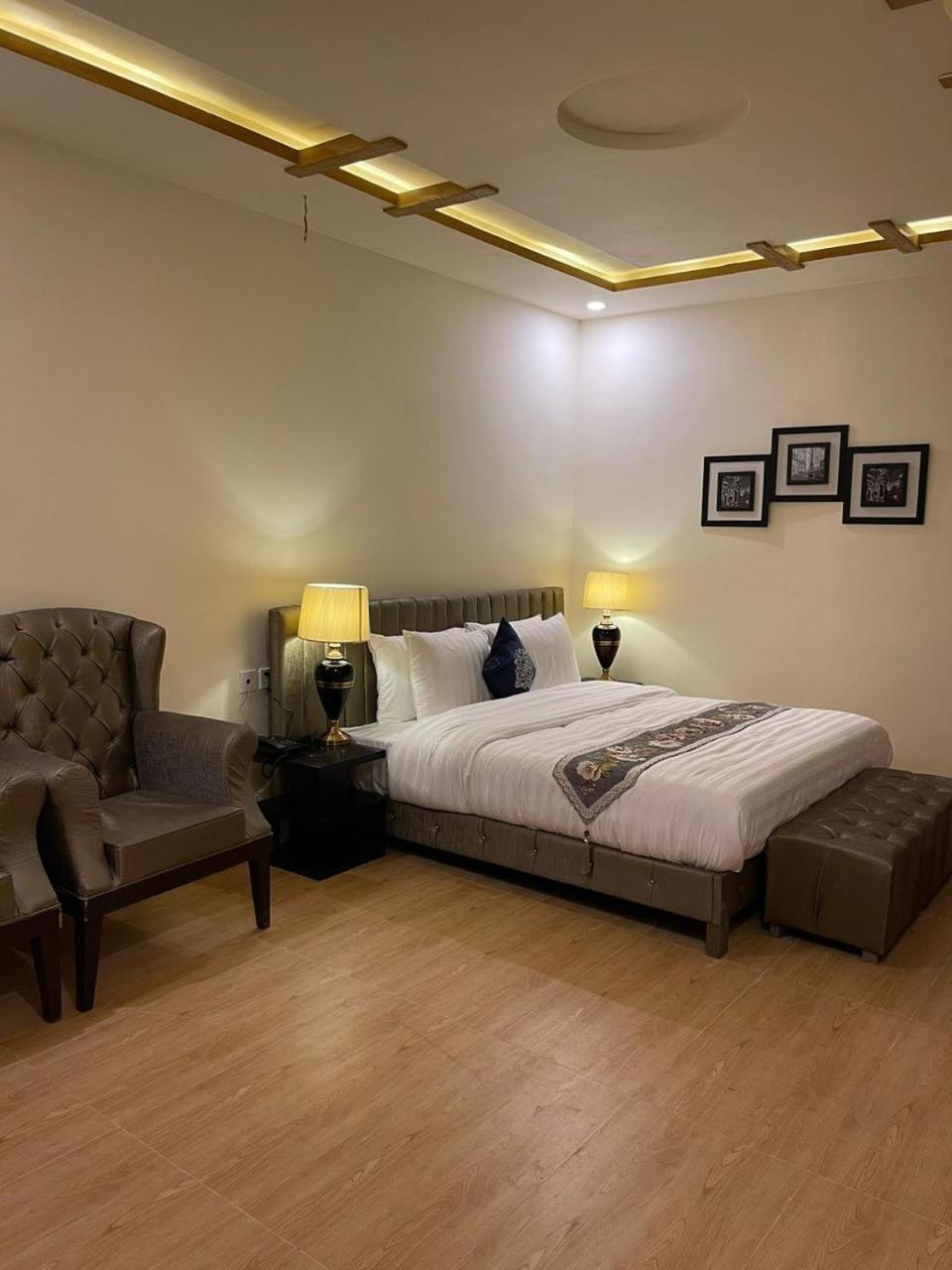 The Corporate Lodges Hotel Saidu Sharif Bagian luar foto